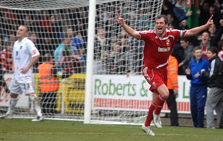 Gordon Greer Swindon Town celebrates scoring the last-minute equaliser against Norwich, 20 March 2010