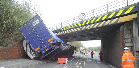 Lorry crashed into bridge in Swindon