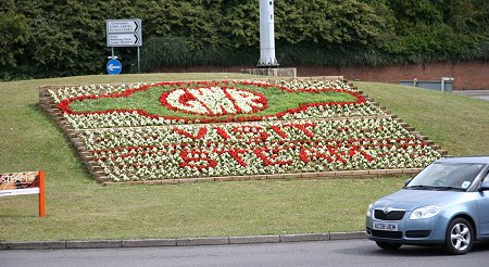 Cockleberry roundabout Swindon flower display