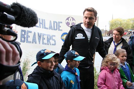 David Walliams Thames Challenge lechlade