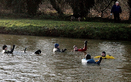 Swimming Down The Thames 08