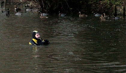 Swimming Down The Thames 08