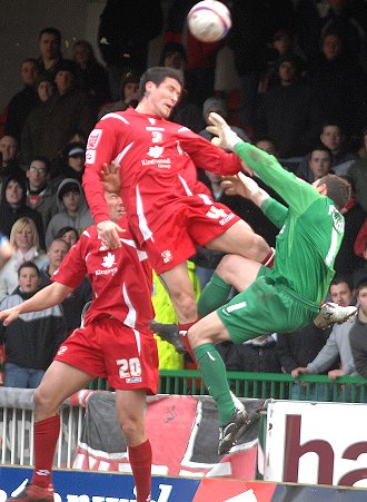 Swindon Town FC v Southend