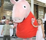 Peppa Pig visits Swindon Designer Outlet