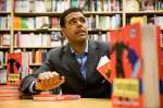 Chris Kamara book signing at Borders