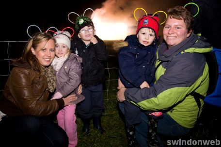 Bonfire night at Roves farm