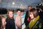 Tessa Jowell opens the new Highworth pool