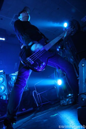 Pendulum at The Oasis