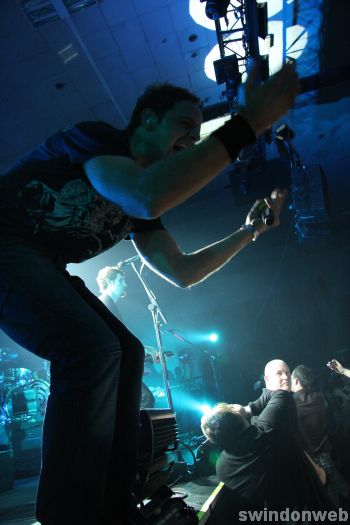 Pendulum at The Oasis