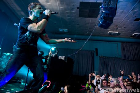 Pendulum at The Oasis