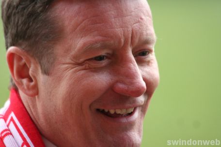 Danny Wilson unveiled as new Swindon manager