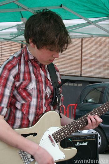 Frequently inSwindon music gig March 2009