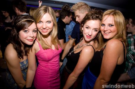 Page Three girls come to Liquid
