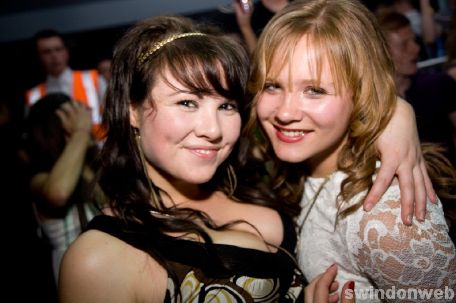 Page Three girls come to Liquid