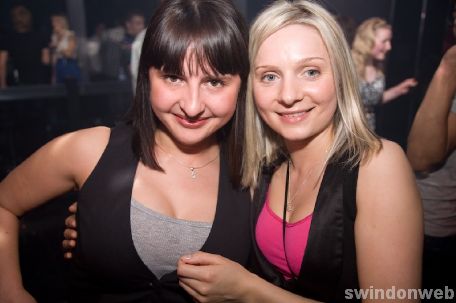 Page Three girls come to Liquid