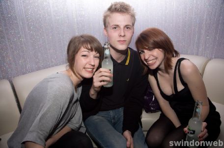 Page Three girls come to Liquid