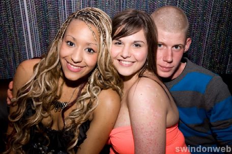 Page Three girls come to Liquid