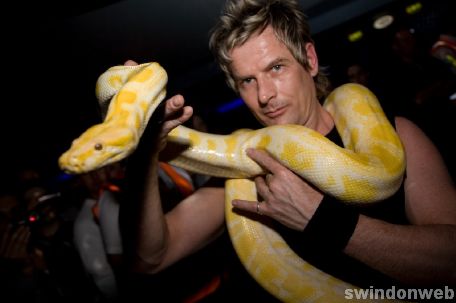 Snakes, fire and champagne!