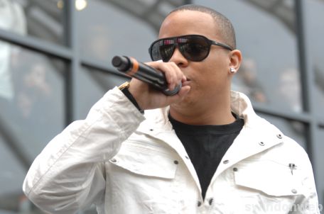 JLS and Ironik perform at Nova Hreod