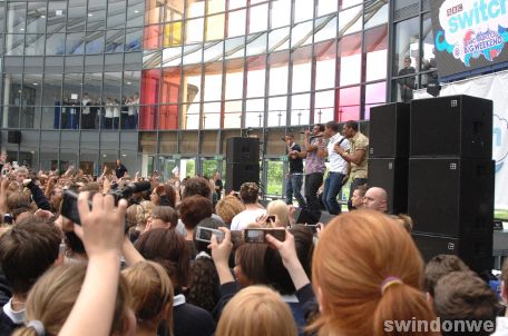 JLS and Ironik perform at Nova Hreod