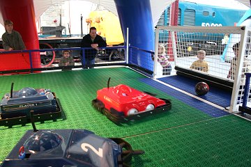 Robots do battle in Swindon