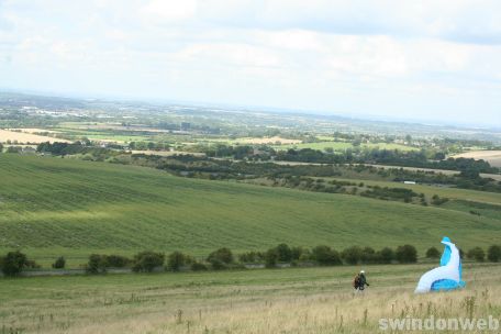 Paragliding on Liddington Hill