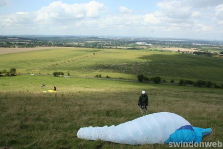 Paragliding on Liddington Hill