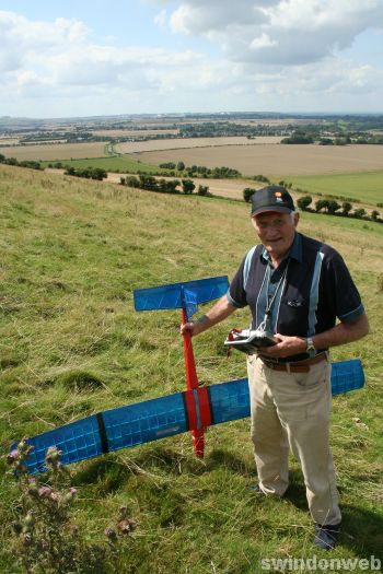 Paragliding on Liddington Hill