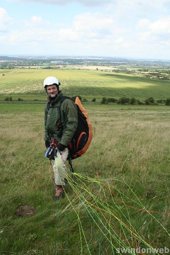 Paragliding on Liddington Hill