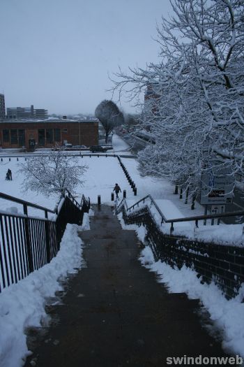 Swindon town centre snow 2010