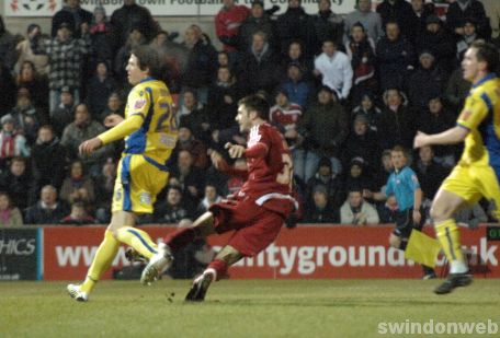 Swindon 3 Leeds Utd 0