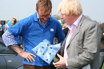 Cameron and Boris vidit Swindon