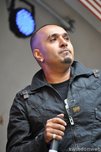 Swindon Mela 2010 - gallery one