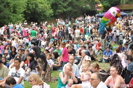 Swindon Mela 2010 - gallery one