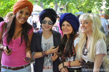 Swindon Mela 2010 - gallery one
