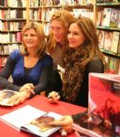 Trinny and Susannah signing in Swindon