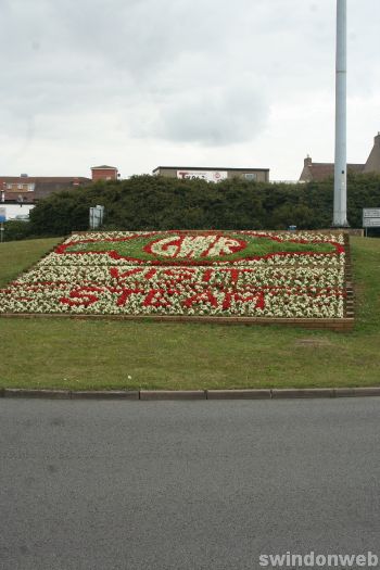 GWR Roundabout Flower Display