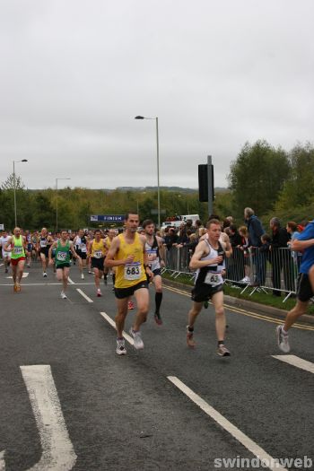 Swindon Half-Marathon 2011 - GALLERY 1