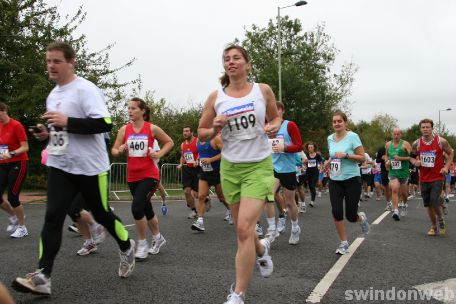 Swindon Half-Marathon 2011 - GALLERY 1
