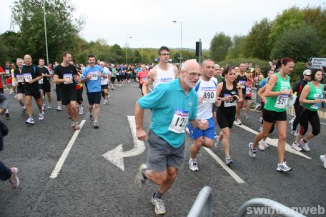Swindon Half-Marathon 2011 - GALLERY 1