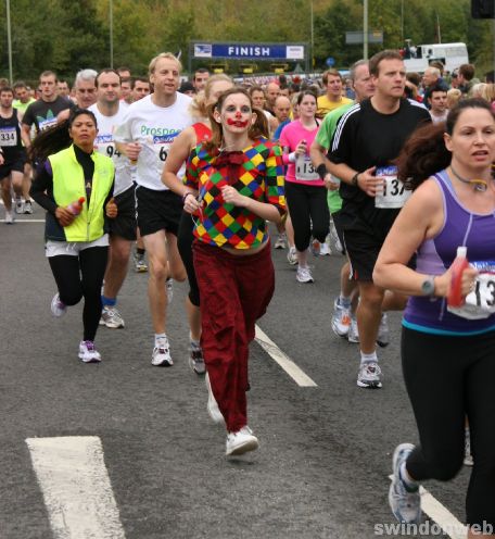 Swindon Half-Marathon 2011 - GALLERY 1