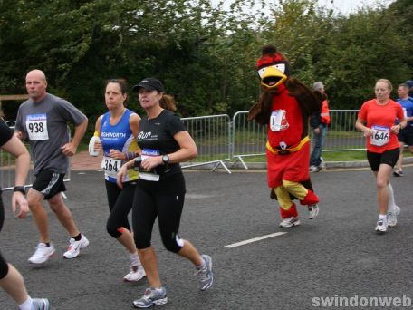 Swindon Half-Marathon 2011 - GALLERY 1