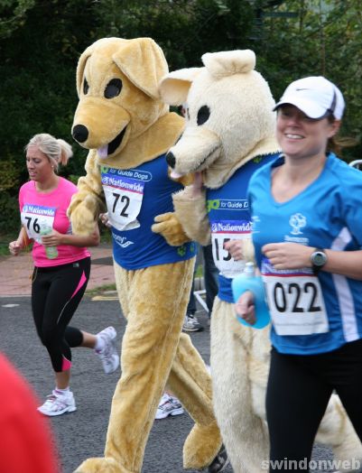 Swindon Half-Marathon 2011 - GALLERY 1