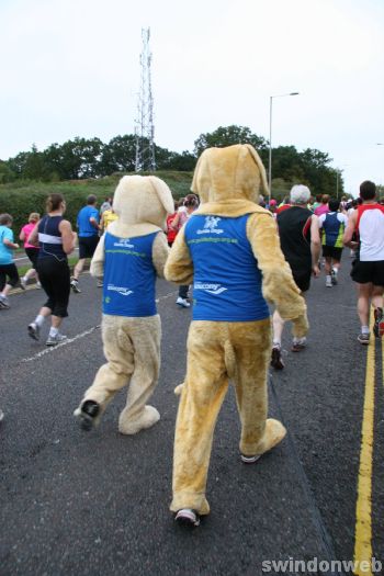 Swindon Half-Marathon 2011 - GALLERY 1