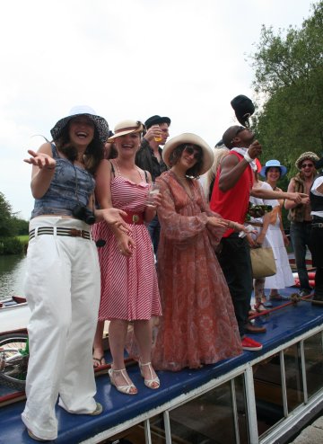 Gifford's Circus at Riverside Lechlade