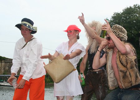 Gifford's Circus at Riverside Lechlade